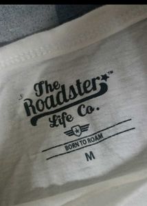 White Cropped T-Shirt with Graphic Print