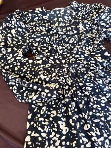 Chic Leopard Print Mini Dress