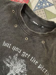 sleeveless tshirt by NUON