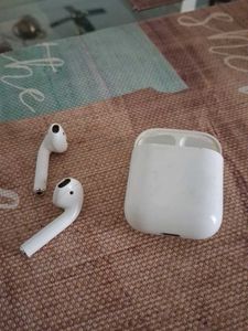 Apple AirPods Pro (1st Gen)