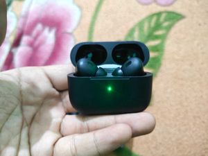 AirPods Pro (2nd generation)