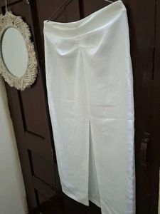 Chic White Midi Skirt with Slit