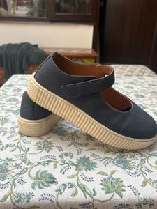 Theatre Mary Jane Platform Shoes (Navy)