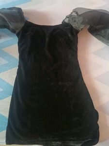 Elegant Black Sheer Sleeve Dress