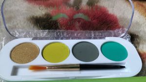 Cuffs And Lashes Eyeshadow Pallette