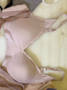 4 bras 36B/34D