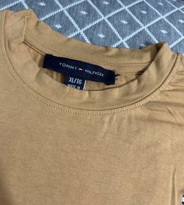 Tommy Hilfiger Tan T-Shirt