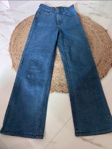 combo Wide Leg Jeans and mom fit jean