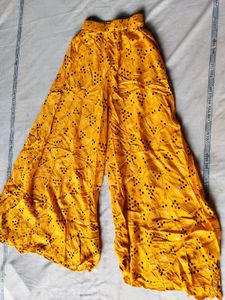 Yellow &amp; maroon Printed Palazzo Pants