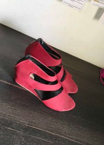 maroon wedges heels