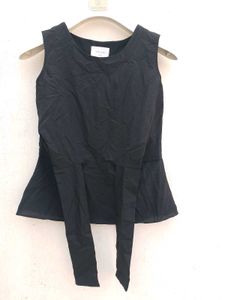 Chic Black Sleeveless Peplum Top