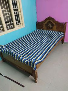 Very Good Condition 🛌 Bed 🛏️