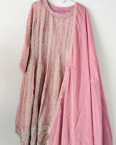 Elegant Pink Embroidered Kurta Set