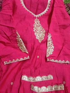 Elegant Pink Kurta with Gold Embroidery