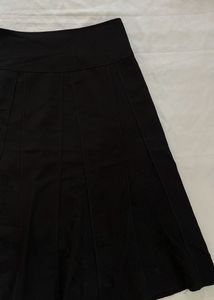 Classic Black Flared midi Skirt
