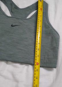 Nike Dri-FIT Swoosh Sports Bra