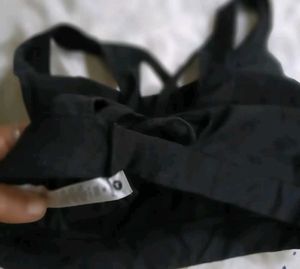 Stylish Black Sports Bra