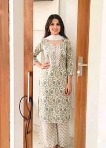 Elegant Floral Print Kurta pajama 💚✨