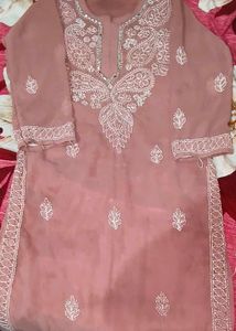 chikankari kurti with inner