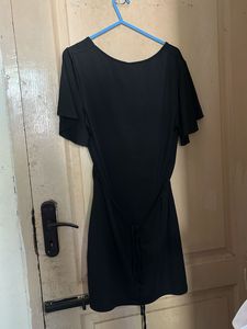 Chic Black V-Neck Mini Dress