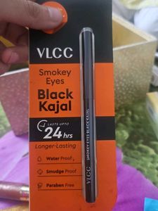 VLCC Smokey Eyes Black Kajal