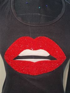 Guess Sparkly Lips Graphic T-Shirt