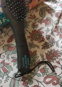 Magnetic Vibra-Pi Hairbrush