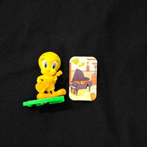 Kinder Joy Looney Tunes Toy 🩷