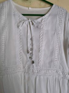 Elegant White Lace Trim Kurta
