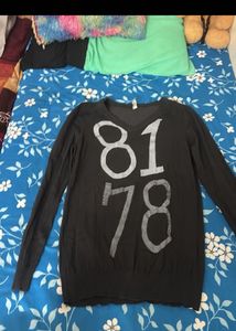 Men's V-Neck Sweater with Number Print