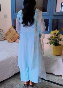 Very Beautiful Pakistani Georgette Suit