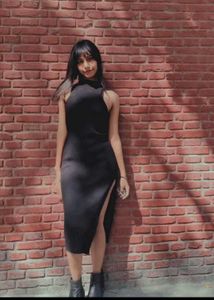 Sleek Black Ribbed Mock Neck Midi Dress