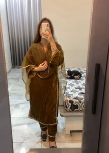 Elegant Velvet mustured Kurta Set