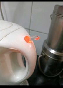 MOVING OUT SALE! Bajaj Electric Kettle 1200 wt 1L
