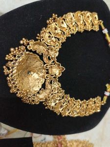 matt gold finish necklace set