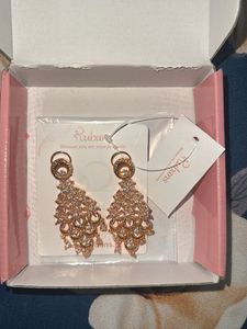 Rubans Dazzling Drop Earrings