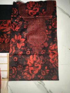 Elegant Red &amp; Black Floral Kurta S