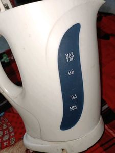 MOVING OUT SALE! Bajaj Electric Kettle 1200 wt 1L