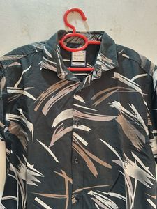 Men's Abstract Print Short Sleeve Shirt