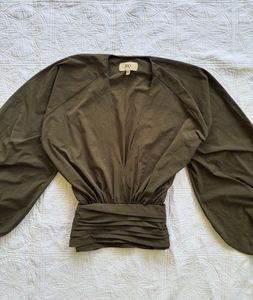 Olive green v neck batwing balloon sleeves top