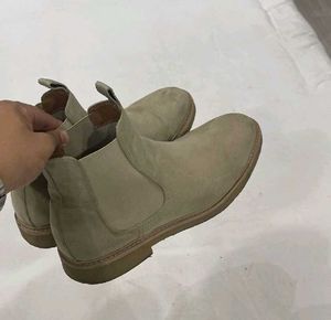 H&amp;M Chelsea Boots
