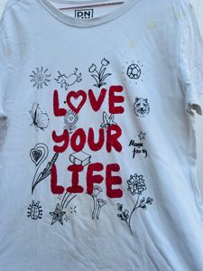 White Graphic T-Shirt "Love Your Life"