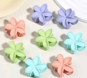 Cute Flower Hair Claw Clips (Set of 6)