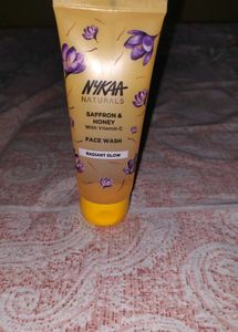 Nykaa Naturals Saffron & Honey Face Wash