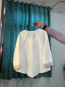 Elegant White Embroidered Kurta Top