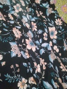 Floral Print Sleeveless Top