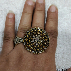 Victorian polish copper color finger ring