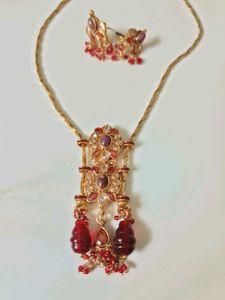 Gold-tone Necklace and Earring Set