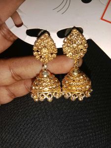 Stunning Gold Jhumka Earrings