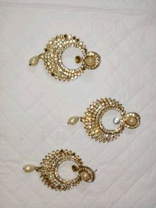 Elegant Gold Earrings with pendant